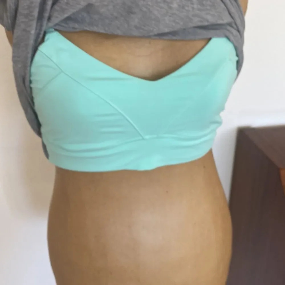 Lululemon sz 4 Twist & Turn Tank Heathered Medium Grey/Toothpaste excellent cond - Picture 5 of 6